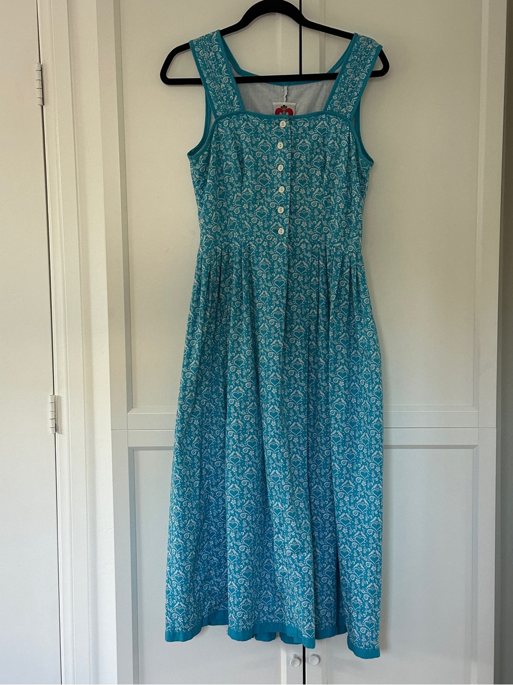 German dirndl - slim woman’s size - cotton turquoise and white - great condition